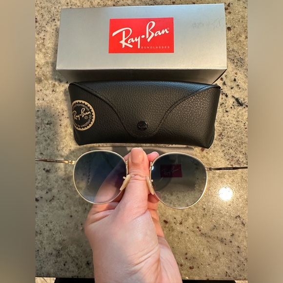 Ray-Ban Round Sunglasses - Picture 2 of 5